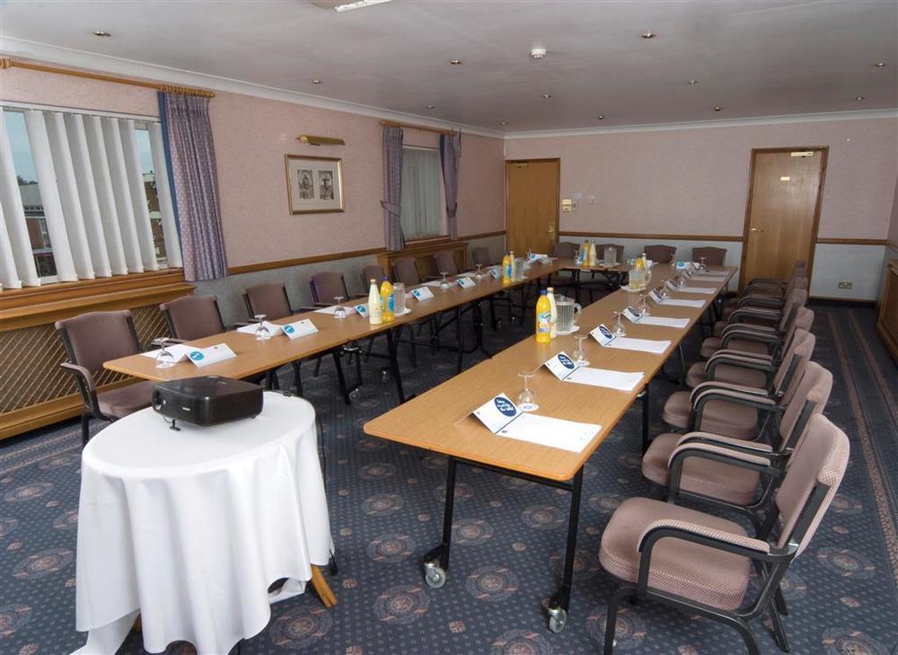 Best Western Cumberland Hotel Харроу Бизнес фото