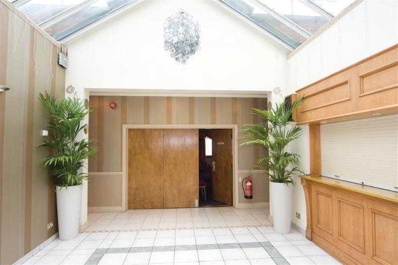 Best Western Cumberland Hotel Харроу Экстерьер фото