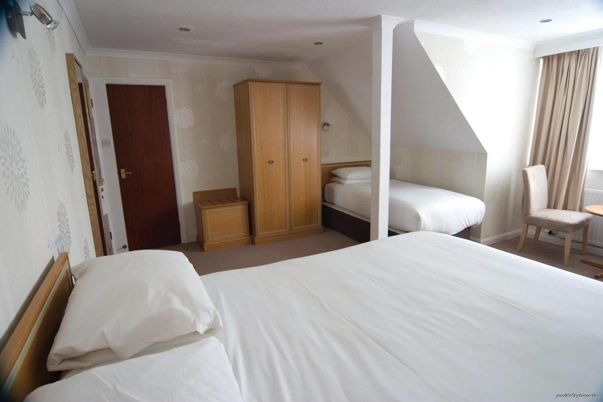 Best Western Cumberland Hotel Харроу Номер фото